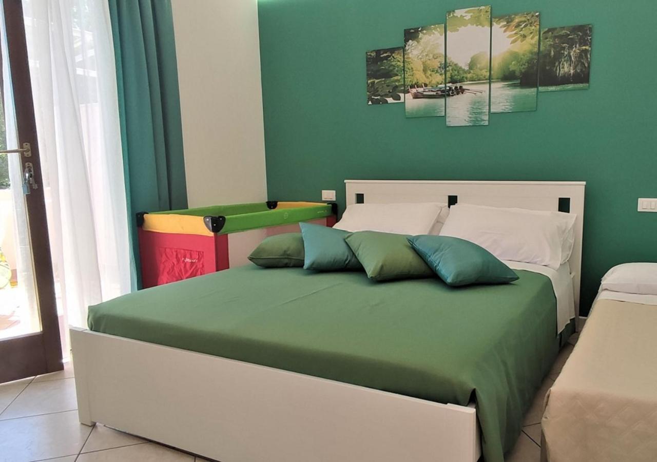 B&B Di Girolamo Lido Di Fondi Exterior foto