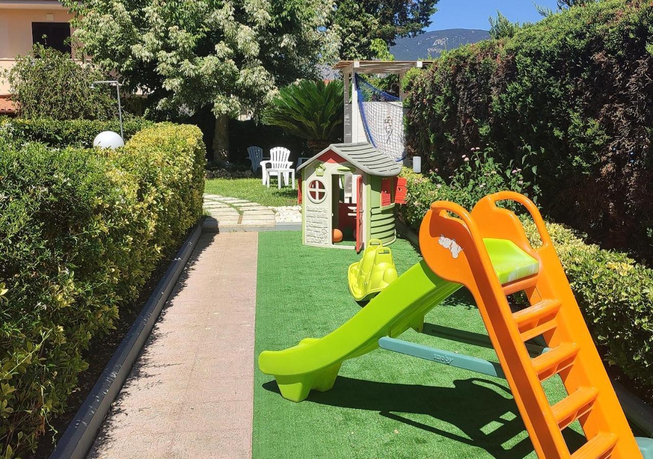 B&B Di Girolamo Lido Di Fondi Exterior foto