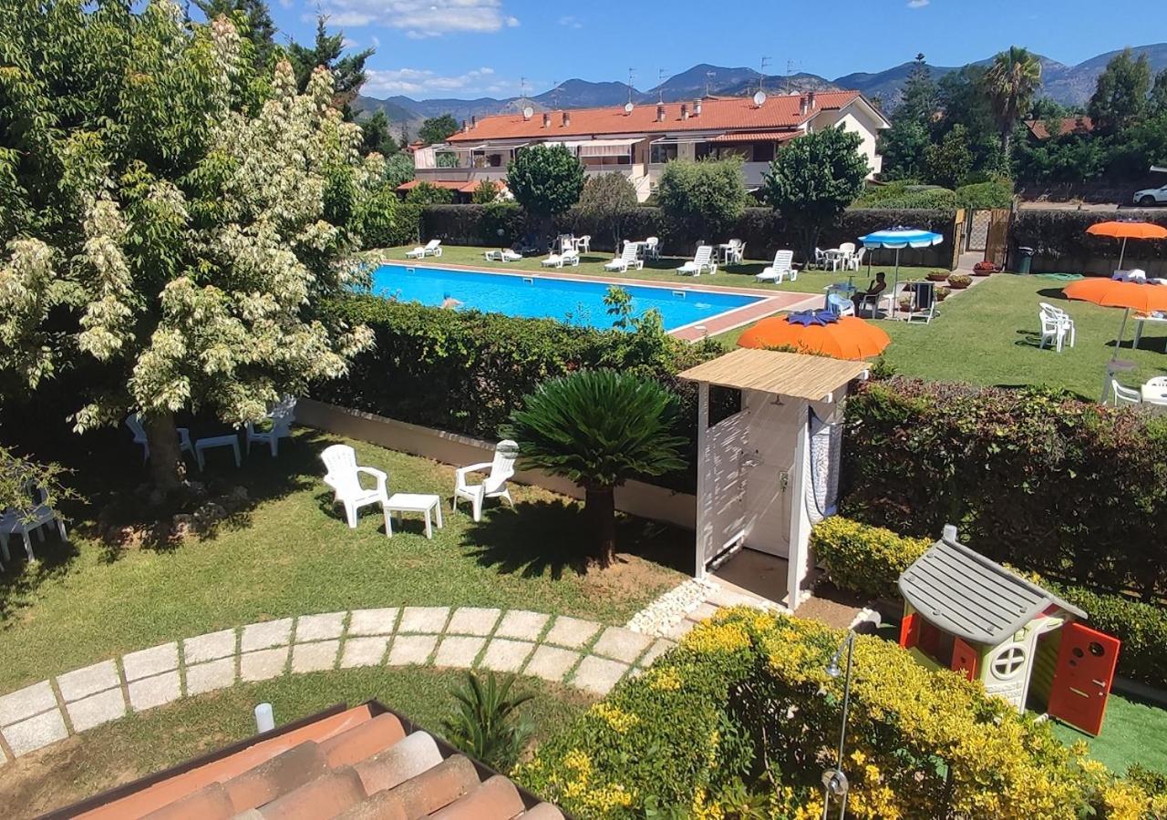 B&B Di Girolamo Lido Di Fondi Exterior foto